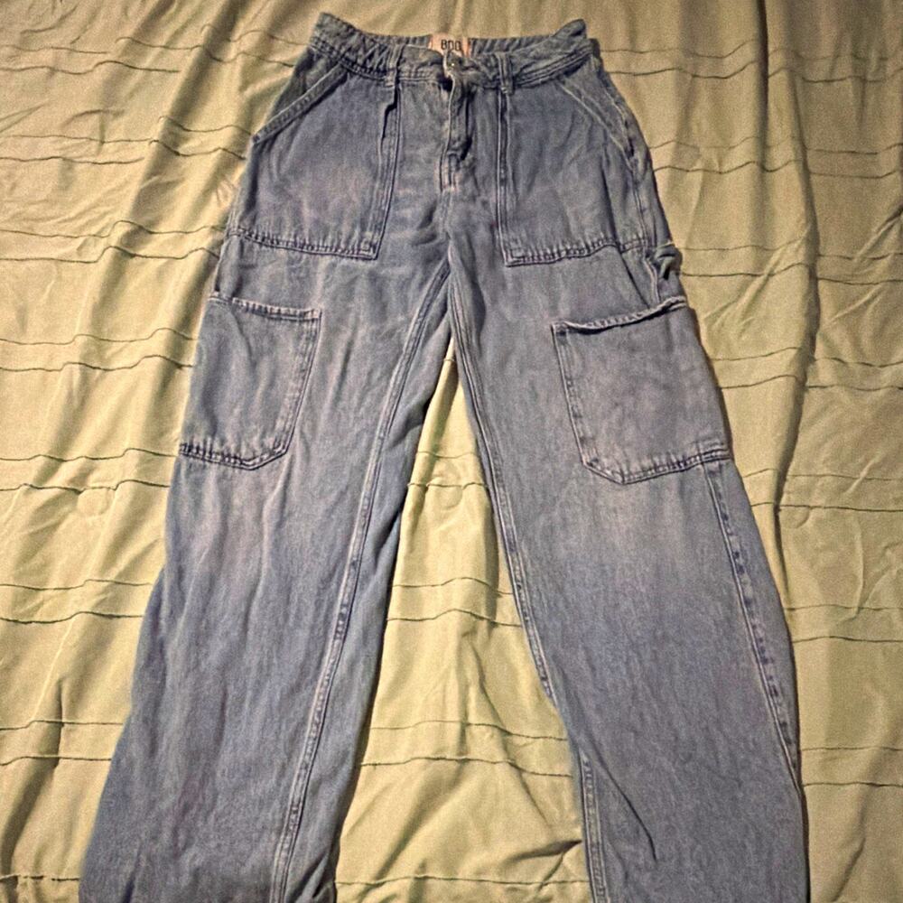 Urban Outfitters BDG Cargo Jeans Size 24 Light Wash Baggy Y2K Utility Carpenter